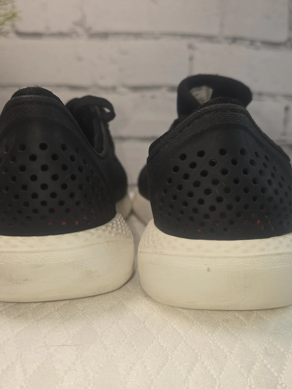 CROCS LITERIDE PACER SNEAKERS LACE-UP LIGHTWEIGHT BREATHABLE BLACK MENS SIZE 9 - Picture 10 of 10